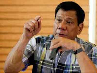 الرئيس الفلبيني يعتزم تسليح المدنيين لمكافحة الإرهاب 