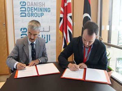 بريطانيا توقع عقدا لتعزيز قدرات إزالة الألغام في ليبيا
