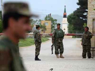 ارتفاع حصيلة قتلى الهجوم على قاعدة عسكرية في افغانستان الى 135 عسكري 