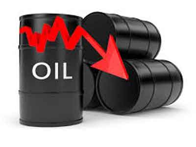 تراجع أسعار النفط وسط توقعات بزيادة مخزونات الخام الأمريكية