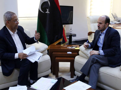 عماري يجتمع مع وزير الحكم المحلي  