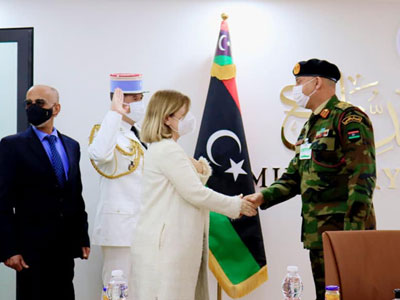 رئيس الأركان العامة للجيش الليبي يبحث مع سفيرة فرنسا لدى ليبيا التعاون العسكري المشترك 