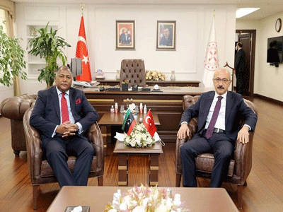 وزيرا المالية في ليبيا وتركيا يبحثان تسوية الإجراءات المالية للشركات التركية دون اللجوء الي القضاء