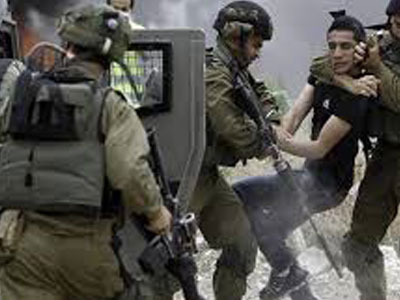 قوات الاحتلال الصهيوني تعتقل عدد من الفلسطينيين 