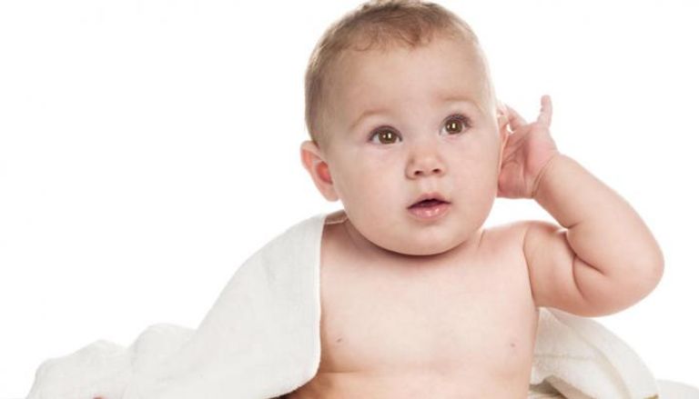 شد الأذن عند الرضع يعود لأسباب عديدة