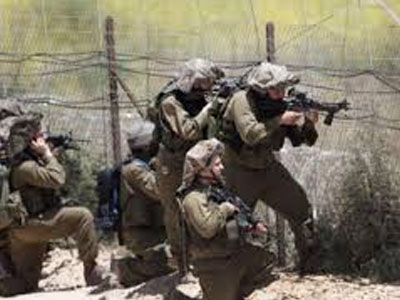 قوات الاحتلال الصهيوني تطلق الرصاص على المزارعين الفلسطينيين جنوب قطاع غزة  