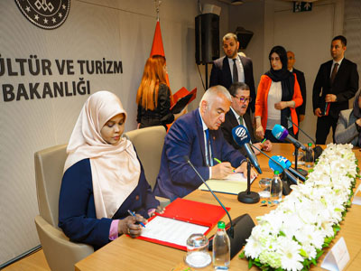 ليبيا وتركيا يوقعان مذكرة تفاهم بالأحرف الأولى لتعزيز التعاون الثقافي وتبادل الخبرات بين البلدين