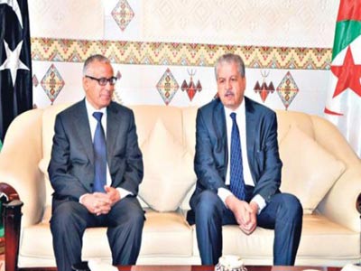 رئيس الحكومة المؤقتة خلال زيارته للجزائر 