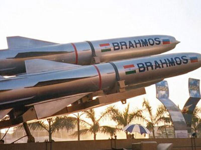 الهند تنجح في إطلاق صاروخ 