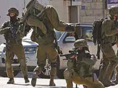 إصابة 4 فلسطينيين خلال مواجهات مع قوات الاحتلال الاسرائيلية في مخيم الأمعري