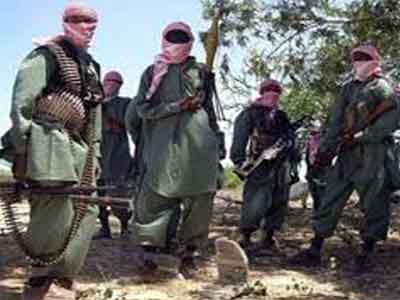 مسلحو حركة الشباب يشنون هجوما على قاعدة للجيش في الصومال