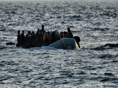 اليونان تنقذ 59 مهاجرا في بحر إيجه