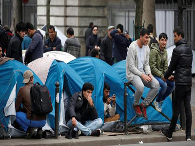 البرلمان الفرنسي يقر مشروع قانون مثير للجدل حول اللجوء والهجرة