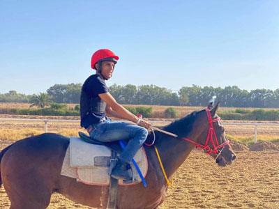 الفارس خالد عزيز يكشف تفاصيل مشاركته في سباق تونس بمضمار قصر سعيد
