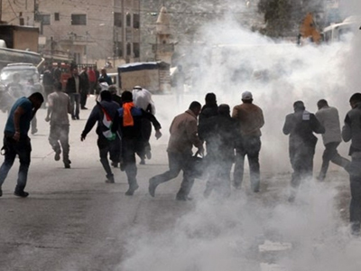 اصابة عدد من الفلسطينيين بحالات اختناق 