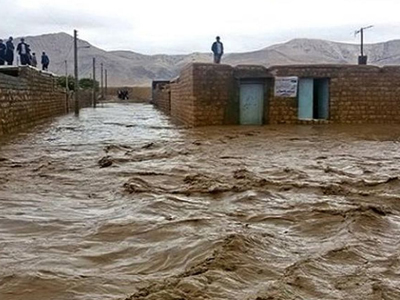 باكستان تعلن حالة طوارئ وطنية بسبب الفيضانات إلى أودت بحياة ( 937 ) شخصا حتى الان 