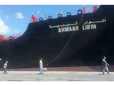 وصول ناقلة النفط أنوار ليبيا إلى ميناء طرابلس البحري  