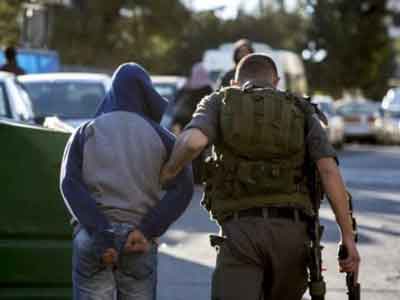 قوات الاحتلال تعتقل 25 مواطنا من الضفة الغربية المحتلة بينهم فتاة