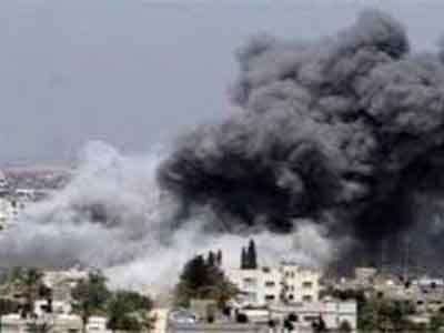 الطيران الحربي لقوات الاحتلال يقصف موقعا شرق مدينة رفح
