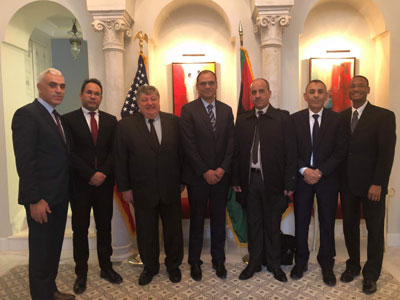 وزير التعليم يبحث مع السفير الأمريكي لدى ليبيا أوجه التعاون 