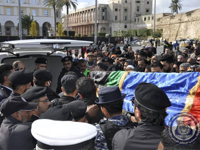 تشييع جثمان مدير أمن طرابلس السابق العميد صلاح السموعي إلى مثواه بمقبرة سيدي حسين  