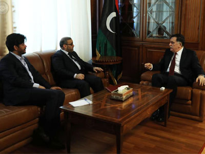 رئيس المجلس الرئاسي يجتمع مع رئيس مجلس الدولة ونائبه الثاني