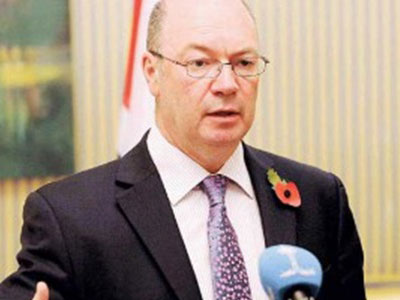 وزير الدولة البريطاني لشؤون الشرق الأوسط يقدم تعازي حكومته في شهداء الهجوم الإرهابي على مقر وزارة الخارجية  