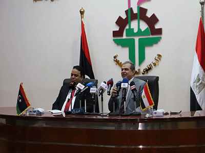 ليبيا ومصر تطلقان منظومة إلكترونية لتنظيم تنقل العمالة بين البلدين