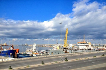 ميناء طرابلس البحري