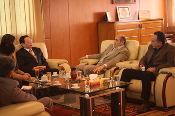 مدير قناة ليبيا الوطنية يجتمع مع سفير جمهورية كوريا الجنوبية 