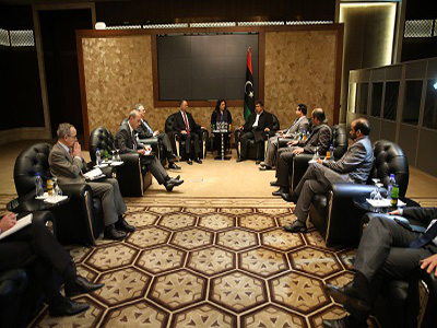 استعراض العلاقات الثنائية بين ليبيا وفرنسا والسبل الكفيلة بتعزيزها  