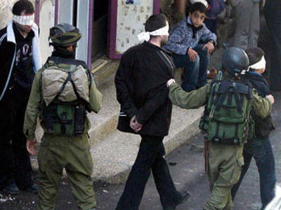 قوات الاحتلال تعتقل ثلاثة فلسطينيين من الضفة الغربية