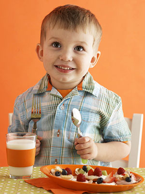  التقليل من السكر والملح في طعام الاطفال