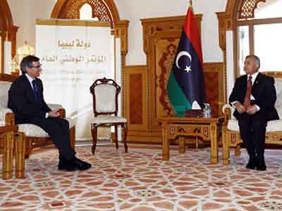 رئيس المؤتمر الوطني ابوسهمين مع رئيس بعثة الأمم المتحدة للدعم في ليبيا ليون