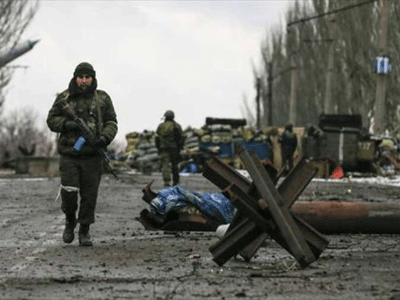 مقتل 19 جنديا في هجمات للانفصاليين بشرق أوكرانيا