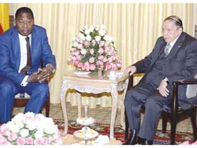 الجزائر وكينيا يدعوان الأطراف الليبية المتنازعة إلى الجلوس على مائدة الحوار 
