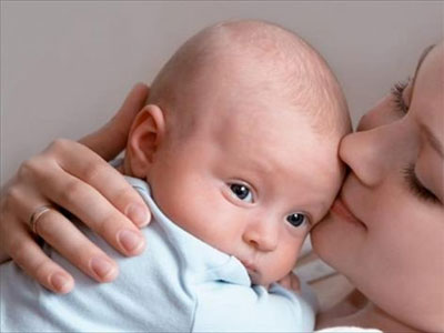 الرضاعة الطبيعية تحمي الأم من الأإصابة بالسكري