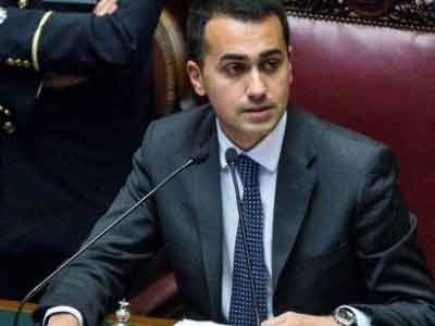 سياسي إيطالي يطالب بلاده بدعوة جميع الجهات الفاعلة في ليبيا إلى طاولة الحوار  