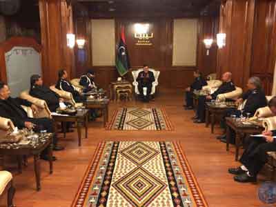 رئيس المجلس الرئاسي يجتمع بمسؤولي مديريات الأمن في جبل نفوسة 
