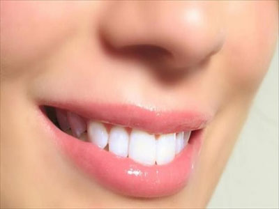 طور علماء حشوات فريدة قادرة على ترميم الأسنان 