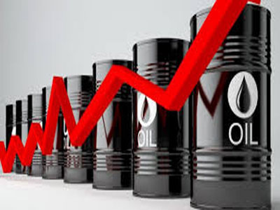 أسعار النفط ترتفع إلى أعلى مستوى هذا العام