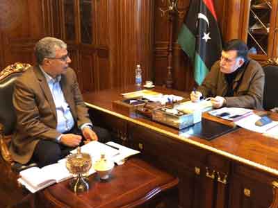 رئيس المجلس الرئاسي يجتمع مع رئيس مجلس إدارة الشركة العامة للكهرباء 