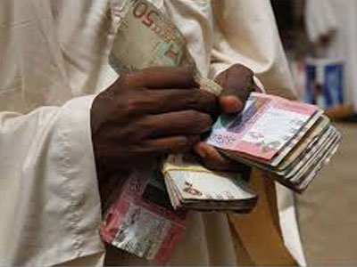 السودان تعلن توحيد سعر صرف عملتها بالدولار 