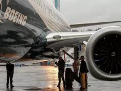 إدارة الطيران الاتحادية الأمريكية تأمر بفحص فوري لبعض محركات بوينج 777  