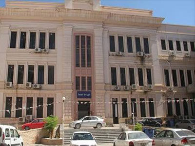 ينظم  مستشفى طرابلس المركزي أيام علمية يتم خلالها  تدريب عدد من الاطباء  على  جراحة السمنة بإعتبارها أحد المشاكل الصحية والنفسية التي يعاني 