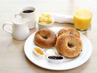 وجبة الافطار من اهم الوجبات فهى تمثل ثلث الاحتياجات اليومية من الطاقة والعناصر الغذائية