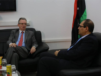 رئيس المفوضية السيد نوري العبارمع السيد انطوان سيفان سفير فرنسا المعتمد لدى ليبيا
