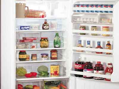ترتيب الاطعمة وتغطيتها داخل الثلاجة من الامور المهمة جدا 