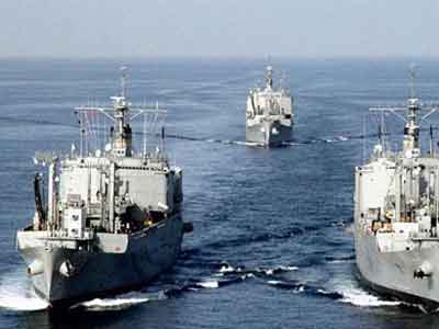 إندونيسيا تحرك سفنا حربية 