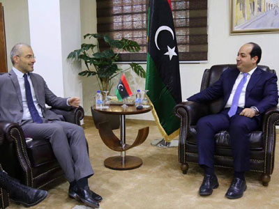 معيتيق يلتقي القائم بأعمال سفارة ايطاليا لدى ليبيا  